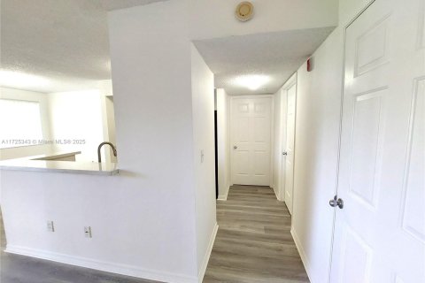 Copropriété à vendre à Davie, Floride: 1 chambre, 76.46 m2 № 1475958 - photo 15