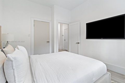 Villa ou maison à vendre à Miami, Floride: 4 chambres, 156.08 m2 № 1998355 - photo 21