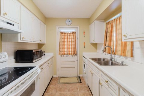 Купить кондоминиум в Клируотер, Флорида 3 комнаты, 80.82м2, № 2100280 - фото 14