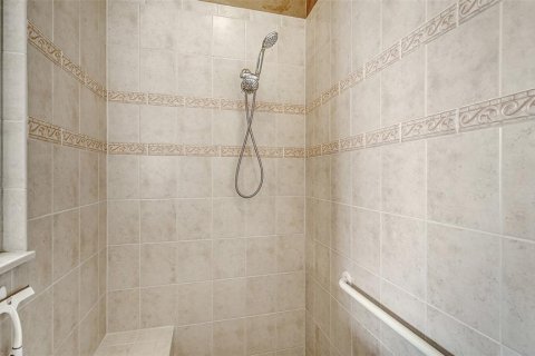 Купить виллу или дом в Сарасота, Флорида 7 комнат, 231.23м2, № 2149613 - фото 29