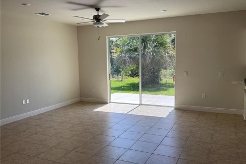 Villa ou maison à vendre à North Port, Floride: 3 chambres, 154.22 m2 № 2127695 - photo 5