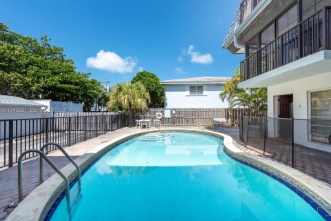 Copropriété à louer à Key Biscayne, Floride: 2 chambres, 77.76 m2 № 1999609 - photo 4