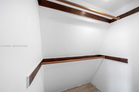 Снять в аренду кондоминиум в Ки-Бискейн, Флорида 2 спальни, 77.76м2, № 1999609 - фото 12