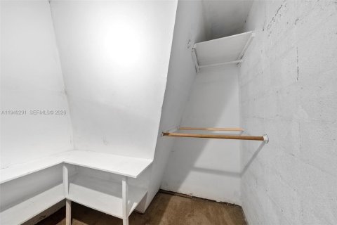 Снять в аренду кондоминиум в Ки-Бискейн, Флорида 2 спальни, 77.76м2, № 1999609 - фото 13