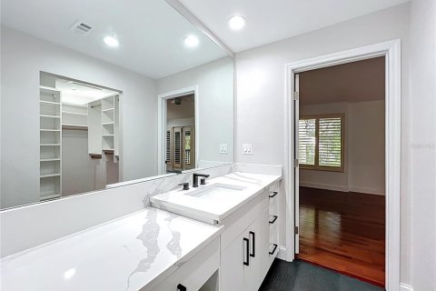 Condo in Orlando, Florida, 2 bedrooms  № 2390816 - photo 22