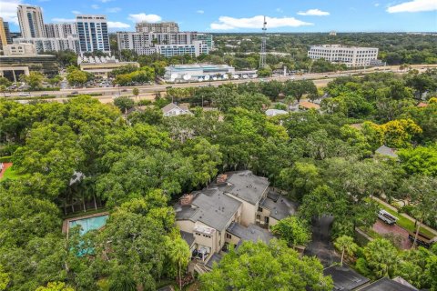 Condo in Orlando, Florida, 2 bedrooms  № 2390816 - photo 2