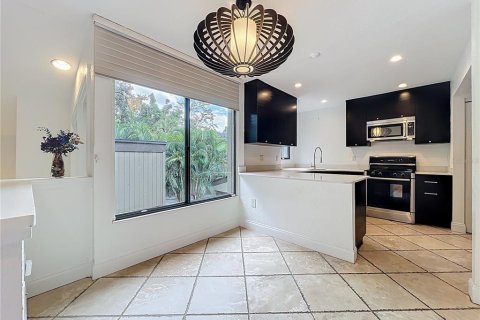 Condo in Orlando, Florida, 2 bedrooms  № 2390816 - photo 6