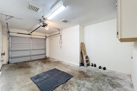 Condo in Orlando, Florida, 2 bedrooms  № 2390816 - photo 27