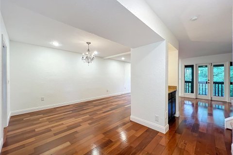 Condo in Orlando, Florida, 2 bedrooms  № 2390816 - photo 10