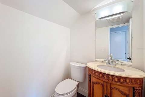 Condo in Orlando, Florida, 2 bedrooms  № 2390816 - photo 24