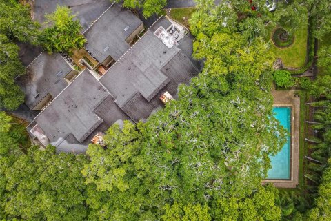 Condo in Orlando, Florida, 2 bedrooms  № 2390816 - photo 29