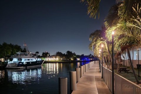 Condominio en venta en Hallandale Beach, Florida, 1 dormitorio, 85.47 m2 № 1180643 - foto 1