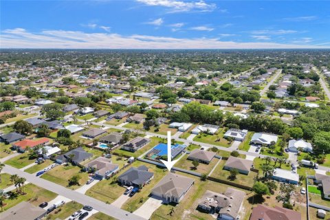 House in Port St. Lucie, Florida 5 bedrooms, 219.34 sq.m. № 1870024 - photo 5