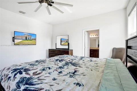 House in Port St. Lucie, Florida 5 bedrooms, 219.34 sq.m. № 1870024 - photo 20