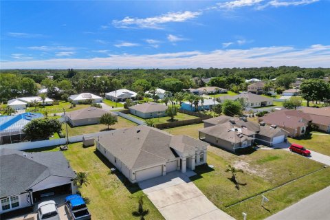 House in Port St. Lucie, Florida 5 bedrooms, 219.34 sq.m. № 1870024 - photo 4