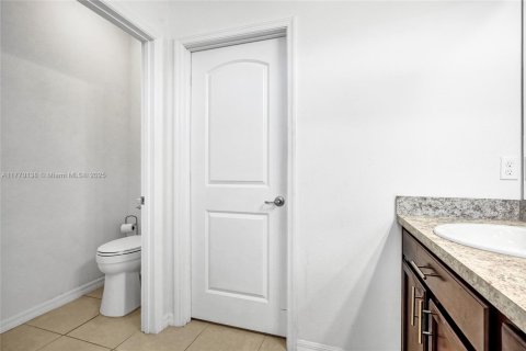 House in Port St. Lucie, Florida 5 bedrooms, 219.34 sq.m. № 1870024 - photo 26