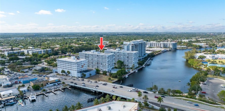 Condominio en Fort Lauderdale, Florida, 2 dormitorios  № 1132959