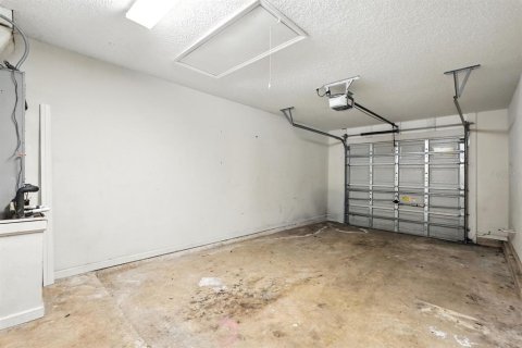 Commercial property in Palm Coast, Florida 6 bedrooms, 236.06 sq.m. № 1848103 - photo 27