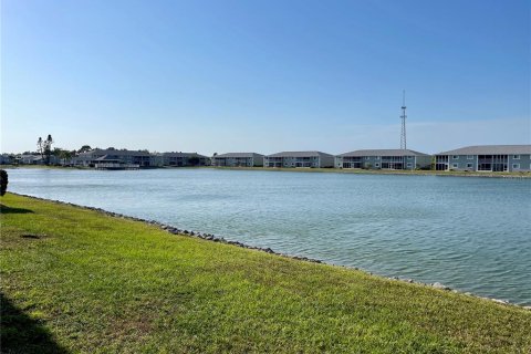 Condo in Punta Gorda, Florida, 2 bedrooms  № 1123109 - photo 29