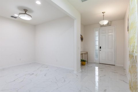 Villa ou maison à louer à Sanford, Floride: 4 chambres, 273.78 m2 № 1829894 - photo 5