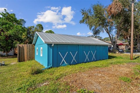 House in Sarasota, Florida 3 bedrooms, 145.11 sq.m. № 2237356 - photo 15