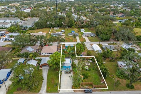 House in Sarasota, Florida 3 bedrooms, 145.11 sq.m. № 2237356 - photo 17