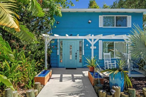 House in Sarasota, Florida 3 bedrooms, 145.11 sq.m. № 2237356 - photo 3