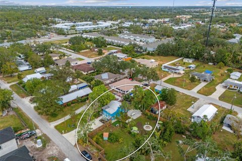 House in Sarasota, Florida 3 bedrooms, 145.11 sq.m. № 2237356 - photo 16