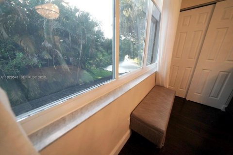 Снять в аренду таунхаус в Плантация, Флорида 2 спальни, 103.12м2, № 1987682 - фото 19