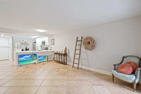 Снять в аренду кондоминиум в Майами, Флорида 1 спальня, 72.46м2, № 1992526 - фото 6