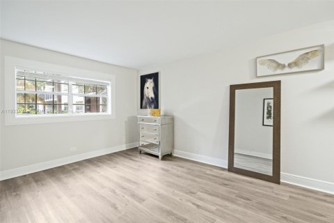 Снять в аренду кондоминиум в Майами, Флорида 1 спальня, 72.46м2, № 1992526 - фото 17