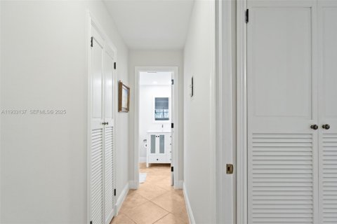 Снять в аренду кондоминиум в Майами, Флорида 1 спальня, 72.46м2, № 1992526 - фото 14