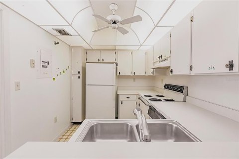 Condominio en venta en Port Charlotte, Florida, 1 dormitorio, 58.9 m2 № 1725483 - foto 8