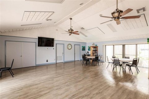 Condominio en venta en Port Charlotte, Florida, 1 dormitorio, 58.9 m2 № 1725483 - foto 23