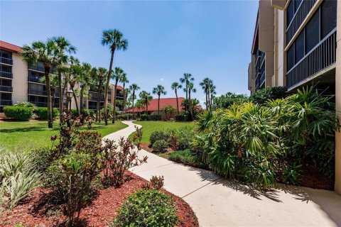 Condominio en venta en Port Charlotte, Florida, 1 dormitorio, 58.9 m2 № 1725483 - foto 19