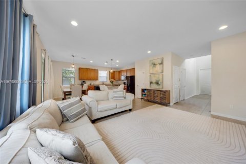 Villa ou maison à louer à Hollywood, Floride: 3 chambres, 174.75 m2 № 2049970 - photo 4