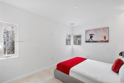 Casa en alquiler en Miami, Florida, 4 dormitorios, 102.66 m2 № 1939766 - foto 23