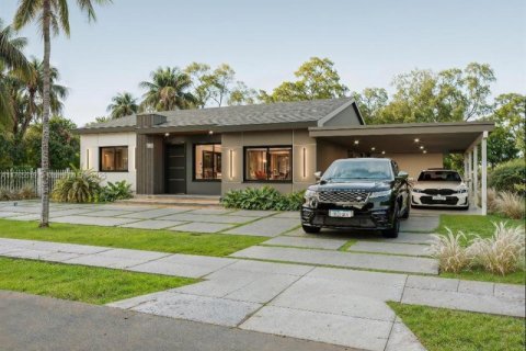 Villa ou maison à vendre à Miami, Floride: 5 chambres № 1860801 - photo 8