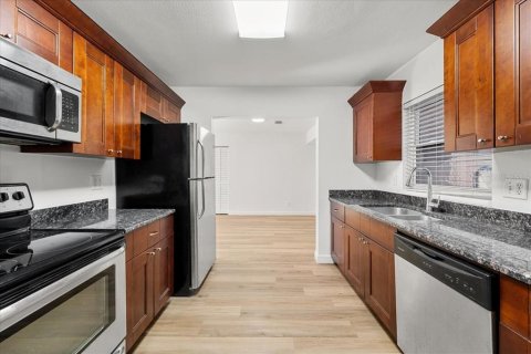 Villa ou maison à vendre à Palm Harbor, Floride: 2 chambres, 106.28 m2 № 2432613 - photo 6