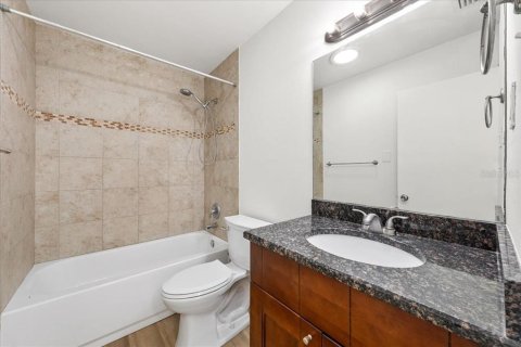 Villa ou maison à vendre à Palm Harbor, Floride: 2 chambres, 106.28 m2 № 2432613 - photo 12