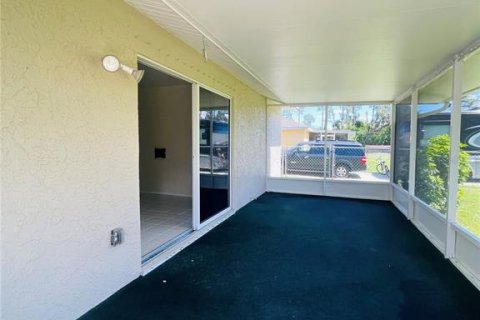 Villa ou maison à louer à Port Charlotte, Floride: 3 chambres, 83.61 m2 № 1854326 - photo 12