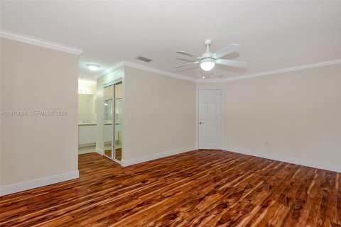 House in Pembroke Pines, Florida 3 bedrooms, 157.38 sq.m. № 2031468 - photo 25