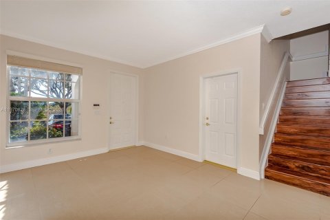 House in Pembroke Pines, Florida 3 bedrooms, 157.38 sq.m. № 2031468 - photo 9