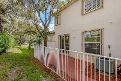 House in Pembroke Pines, Florida 3 bedrooms, 157.38 sq.m. № 2031468 - photo 29