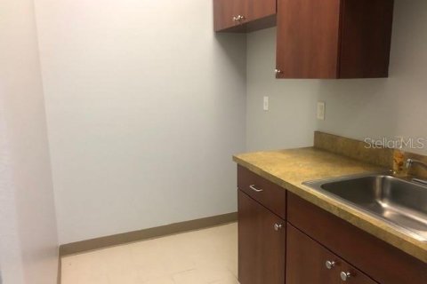 Propiedad comercial en alquiler en Punta Gorda, Florida, 1222.32 m2 № 1557899 - foto 6