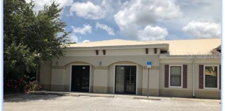 Immobilier commercial à Punta Gorda, Floride 1222.32 m2 № 1557899