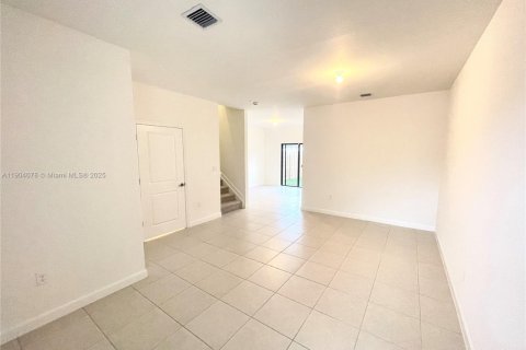 Townhouse in Miami, Florida 3 bedrooms, 133.97 sq.m. № 1963393 - photo 15
