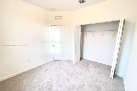 Townhouse in Miami, Florida 3 bedrooms, 133.97 sq.m. № 1963393 - photo 19