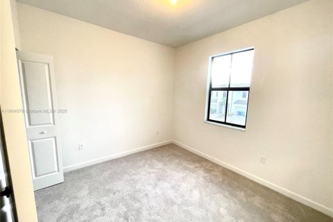 Townhouse in Miami, Florida 3 bedrooms, 133.97 sq.m. № 1963393 - photo 9