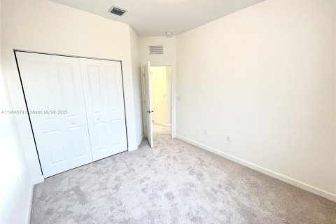 Townhouse in Miami, Florida 3 bedrooms, 133.97 sq.m. № 1963393 - photo 16